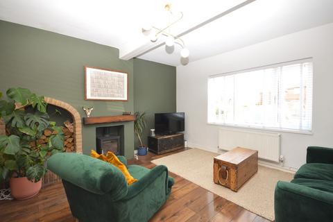 15 Charles Crescent, Folkestone, CT19 4NF