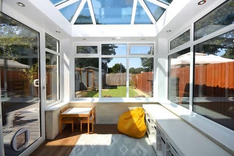 15 Charles Crescent, Folkestone, CT19 4NF