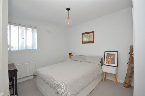 15 Charles Crescent, Folkestone, CT19 4NF