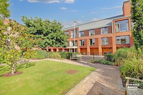 2 bedroom ground floor flat for sale, Monks Close, Lichfield WS13