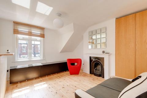 1 bedroom flat to rent, Agincourt Road, Belsize Park NW3