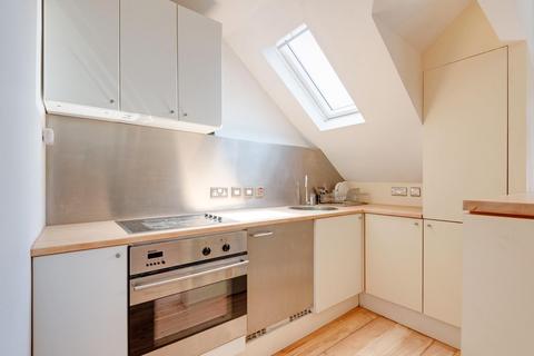 1 bedroom flat to rent, Agincourt Road, Belsize Park NW3