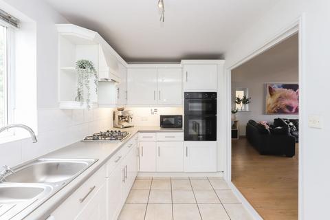 16 Berry Drive, Kiveton Park, Sheffield, S26 6SR