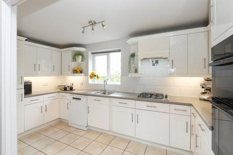 16 Berry Drive, Kiveton Park, Sheffield, S26 6SR
