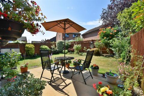13 Bill Hamling Close, London, SE9 3LP