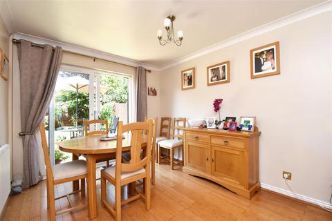13 Bill Hamling Close, London, SE9 3LP
