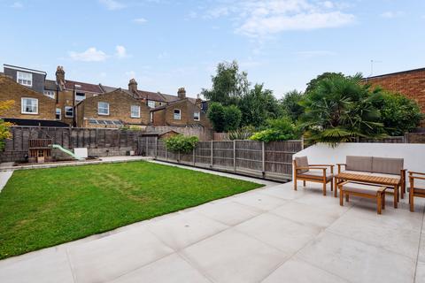 7 bedroom semi-detached house for sale, Woodbourne Avenue, London, SW16