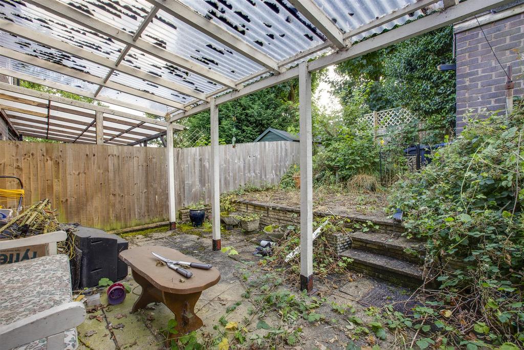 44 Winslow Field, HP16 9 AR-3.jpg