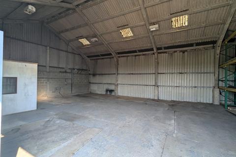 Storage to rent, Middle Barn, Hall Farm, Woodbridge, Suffolk