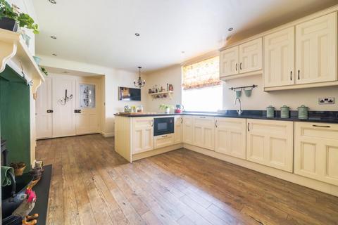 8 Lorne Villas, Workington, CA14 4BY