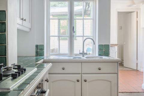 129 Brighton Road, Godalming, GU7 1PW