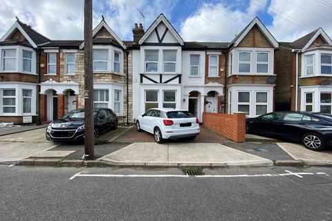 6 bedroom terraced house to rent, Brandville Road, WEST DRAYTON, Middlesex