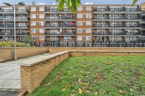 2 bedroom flat for sale, Layard Square, London, SE16