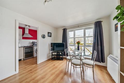Flat C, 3 Transom Close, London, SE16 7FH