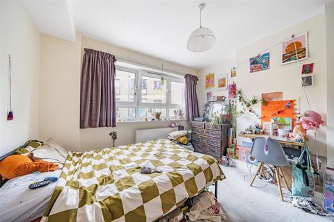 138 Adams Gardens Estate, London, SE16 4JH