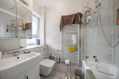 138 Adams Gardens Estate, London, SE16 4JH