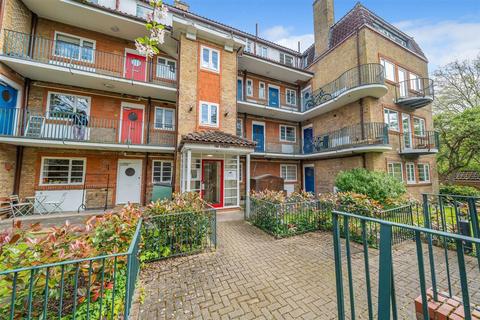 109 Acorn Walk, London, SE16 5DX