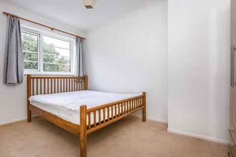 109 Acorn Walk, London, SE16 5DX