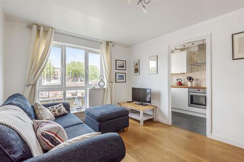 1 bedroom flat for sale, Dunnage Crescent, Surrey Quays, London, SE16