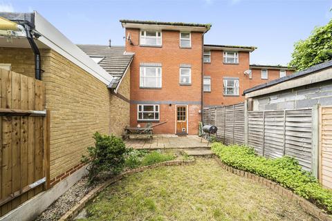 14 Greenland Mews, London, SE8 5JN