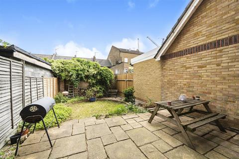 14 Greenland Mews, London, SE8 5JN