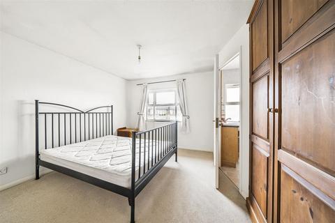 14 Greenland Mews, London, SE8 5JN