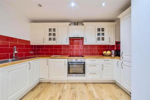 2 bedroom apartment for sale, Yeoman Street, London, SE8