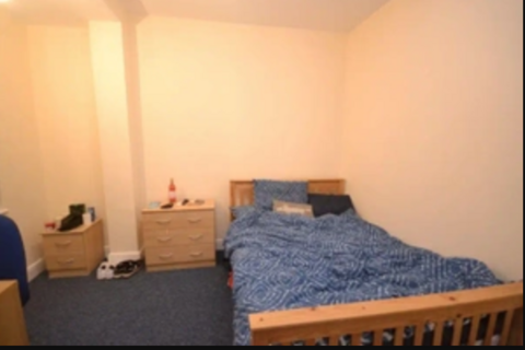 6 bedroom house share to rent, at Bristol, 481, Gloucester Road BS7