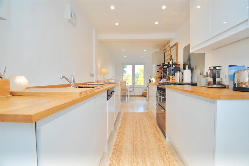 Kitchen.jpg