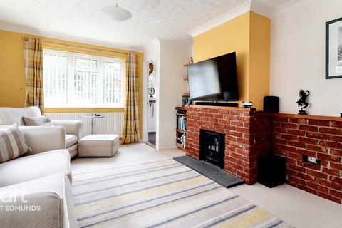 3 bedroom chalet for sale, Hornbeam Drive, Horringer, Bury St Edmunds