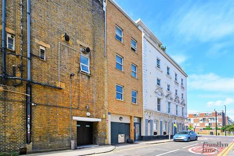 Studio for sale, Malthouse Apartments, 2 Caroline Street, London, E1