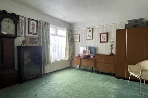 56 Blackheath Road, Lowestoft, NR33 7JQ