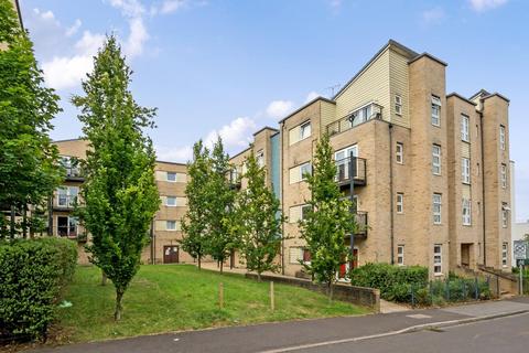 2 bedroom flat for sale, Hut Farm Place, Chandler's Ford