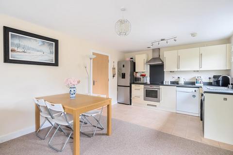 2 bedroom flat for sale, Hut Farm Place, Chandler's Ford