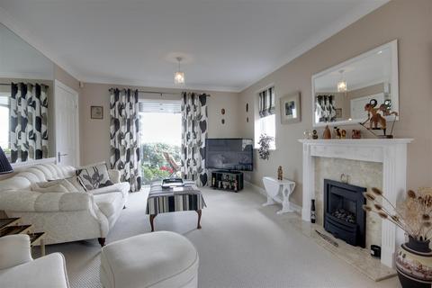 3 bedroom end of terrace house for sale, Riverside Court, Cliff Road, Hessle