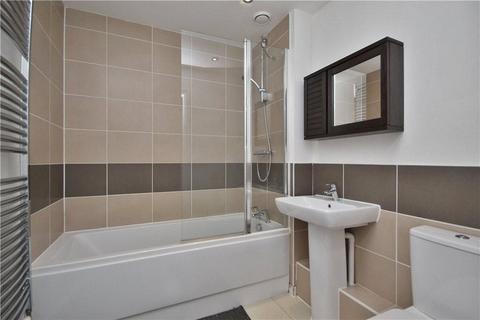 1 bedroom apartment for sale, Walnut Tree Close, Guildford, Surrey, GU1