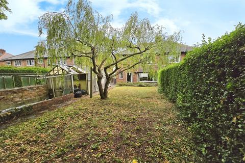 2 bedroom semi-detached house for sale, Barrydale Avenue, Beeston, NG9 1GN