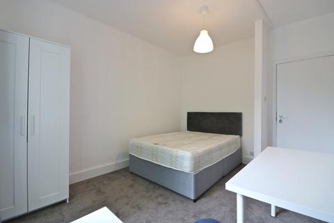 House share to rent, St. Marys Square, London, W5