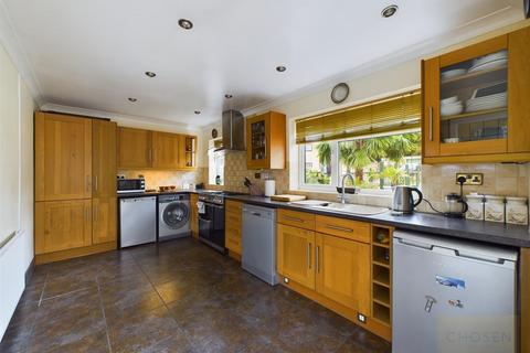 8 Cranwell Close, Matson, Gloucester, GL4 6JR