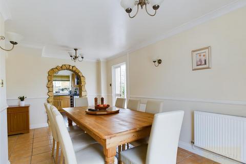 8 Cranwell Close, Matson, Gloucester, GL4 6JR