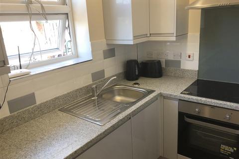 1 bedroom flat to rent, Egham TW20