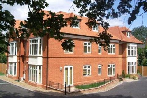 2 bedroom flat to rent, Egham Hill, Egham TW20