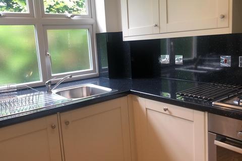 2 bedroom flat to rent, Egham Hill, Egham TW20