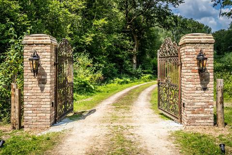 undefined, Ewhurst, Surrey, GU6