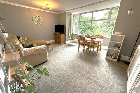 2 bedroom flat for sale, Warren House, Aldershot