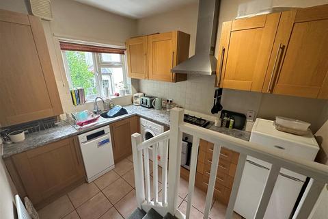 2 bedroom flat for sale, Warren House, Aldershot