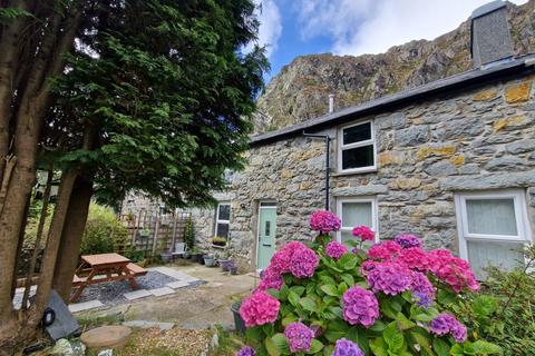 4 bedroom terraced house for sale, Geufron Terrace, Blaenau Ffestiniog, Gwynedd, LL41