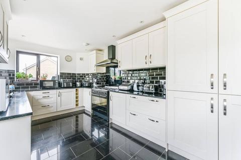 4 bedroom semi-detached house for sale, Downsview Gardens, Norbury, London, SE19