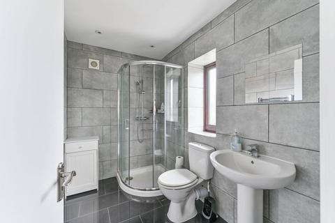 2 Downsview Gardens, London, SE19 3XQ