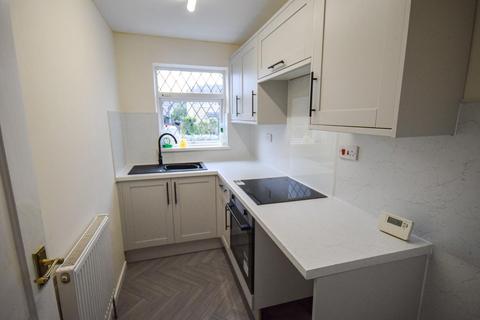 1 bedroom apartment for sale, Fairburn Gardens, Bradford